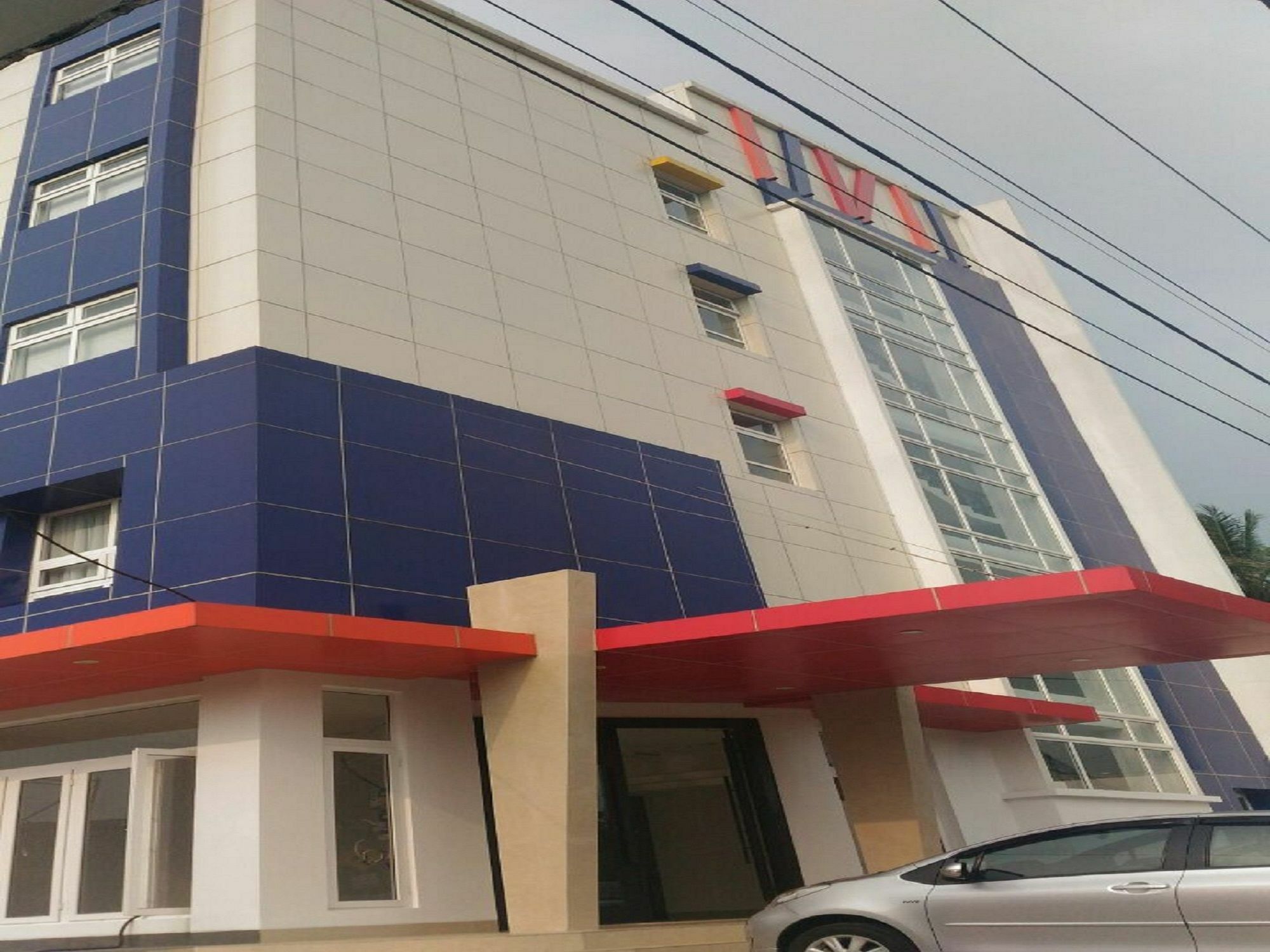 Sparks Odeon Sukabumi, Artotel Curated Luaran gambar